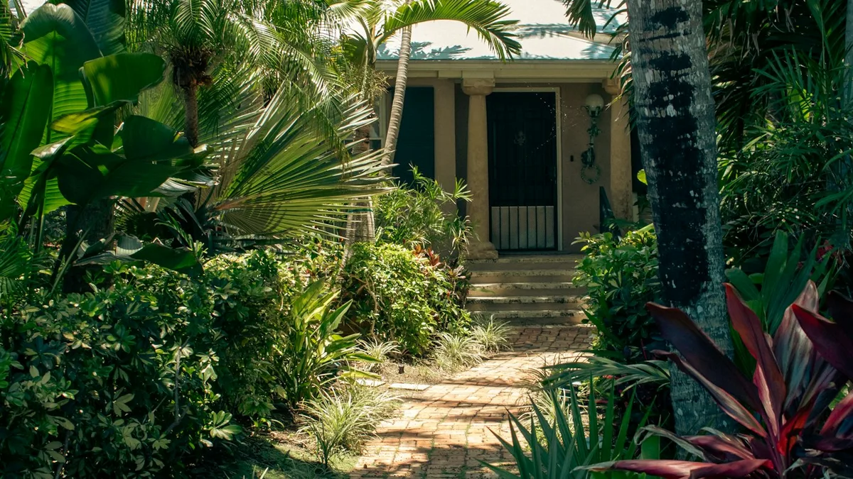 How Much Does Pressure Washing Cost in Central Florida?
